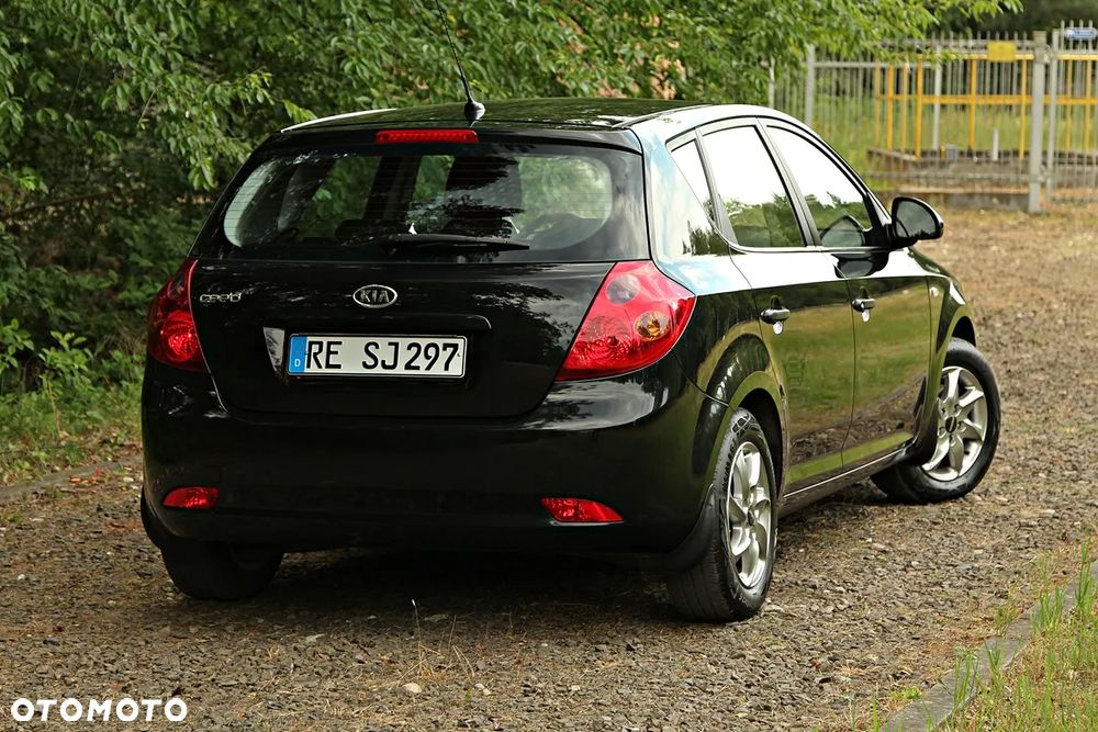 Kia Ceed 1.4 CVVT Attract - 25
