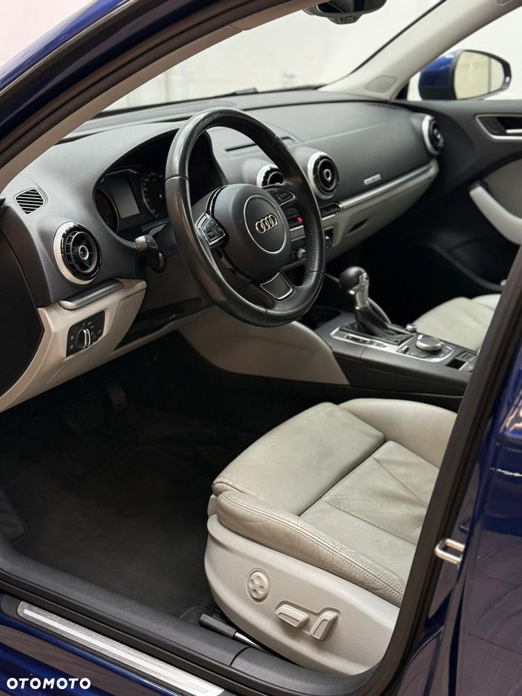 Audi A3 Sportback 2.0 TDI Ambiente S tronic - 3