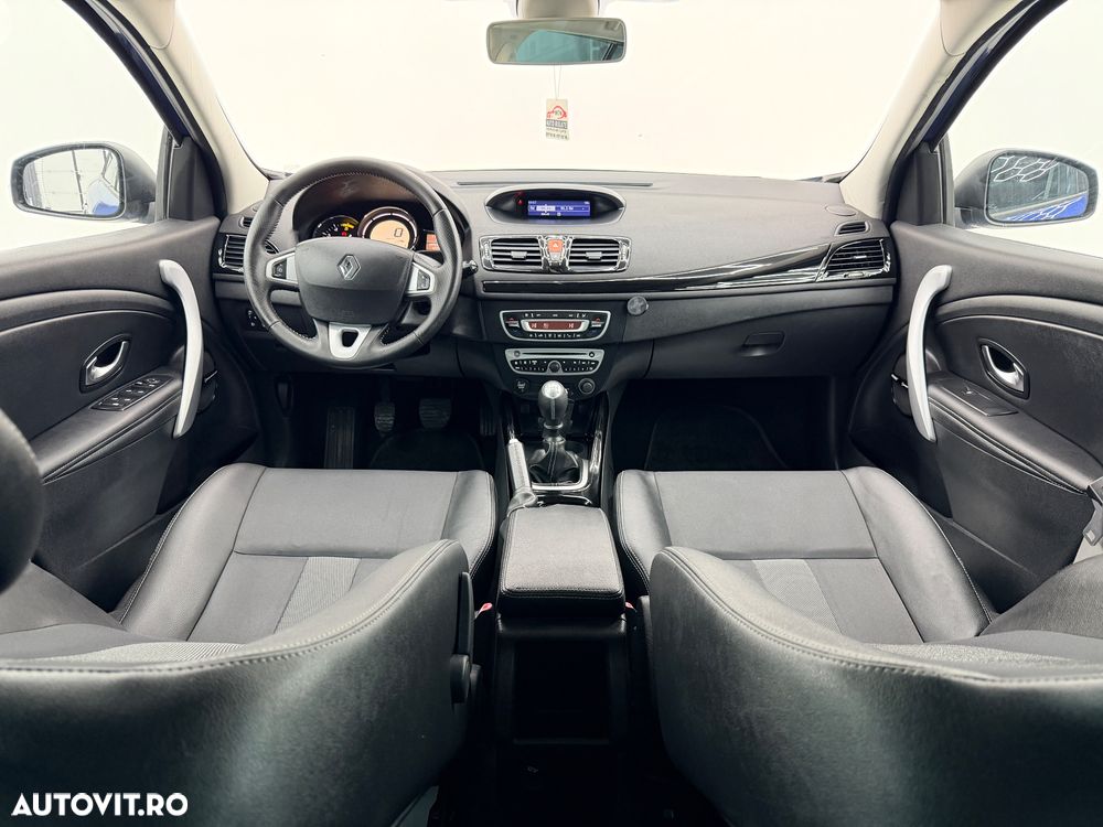 Renault Megane ENERGY dCi 110 Start & Stop Bose Edition - 6