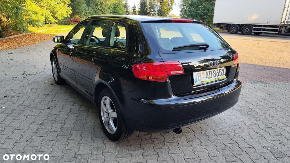 Audi A3 Sportback 1.6 Ambiente - 6