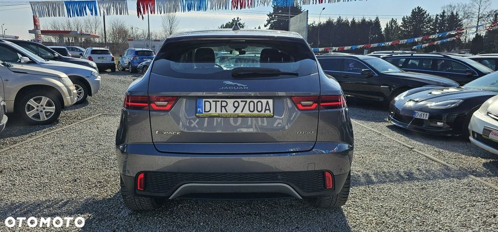 Jaguar E-Pace - 32