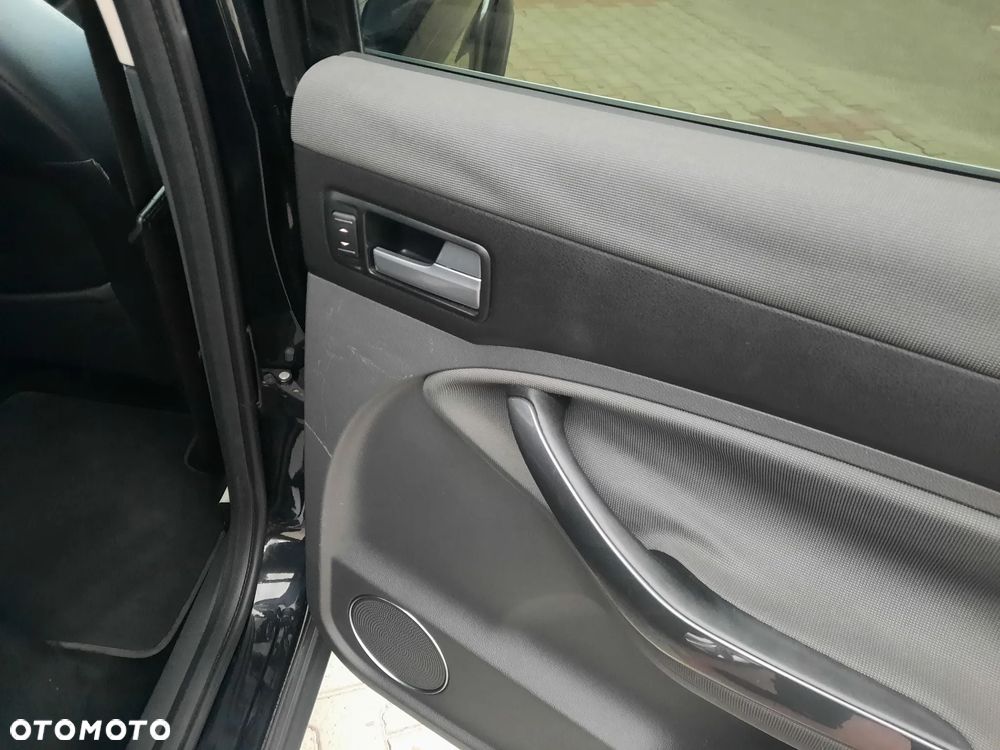 Ford Kuga 2.0 TDCi 4x4 Trend - 17