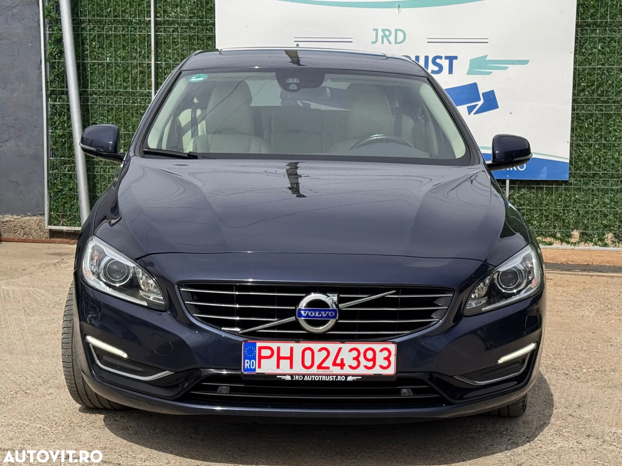 Volvo V60 D6 Plug-In-Hybrid AWD Geartronic Summum - 21