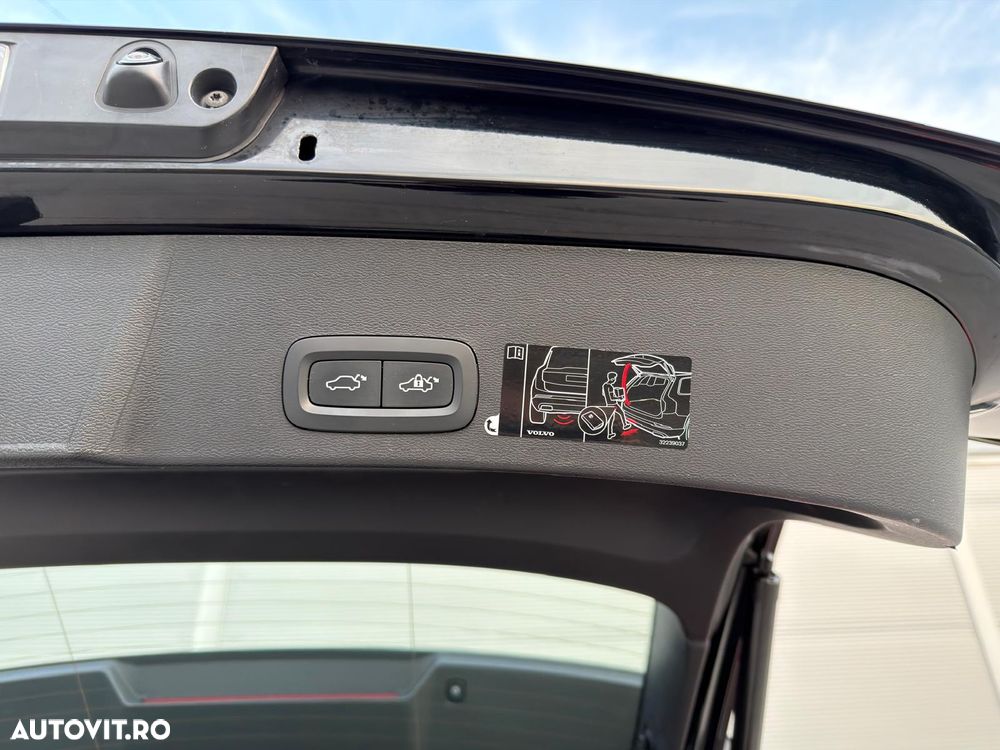 Volvo XC 40 P8 AWD Recharge RDesign - 34