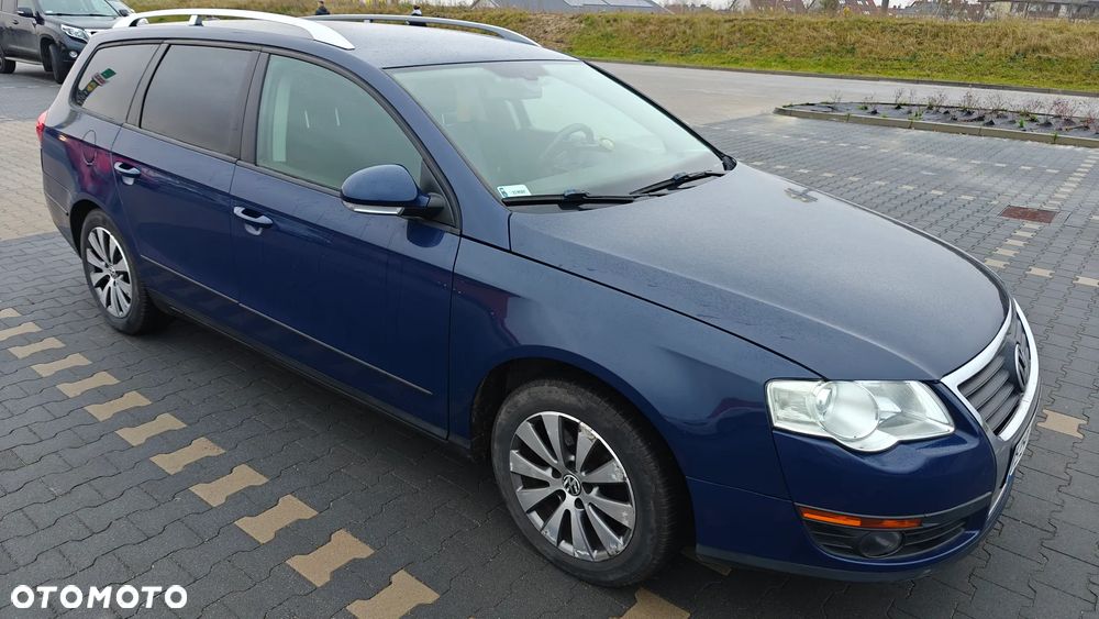 Volkswagen Passat 2.0 TDI Trendline DSG - 4
