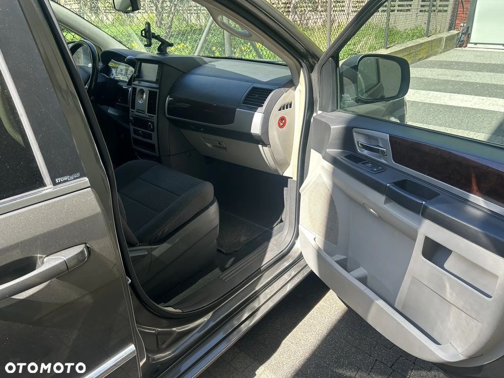 Chrysler Grand Voyager ver-2-8-crd-touring - 16