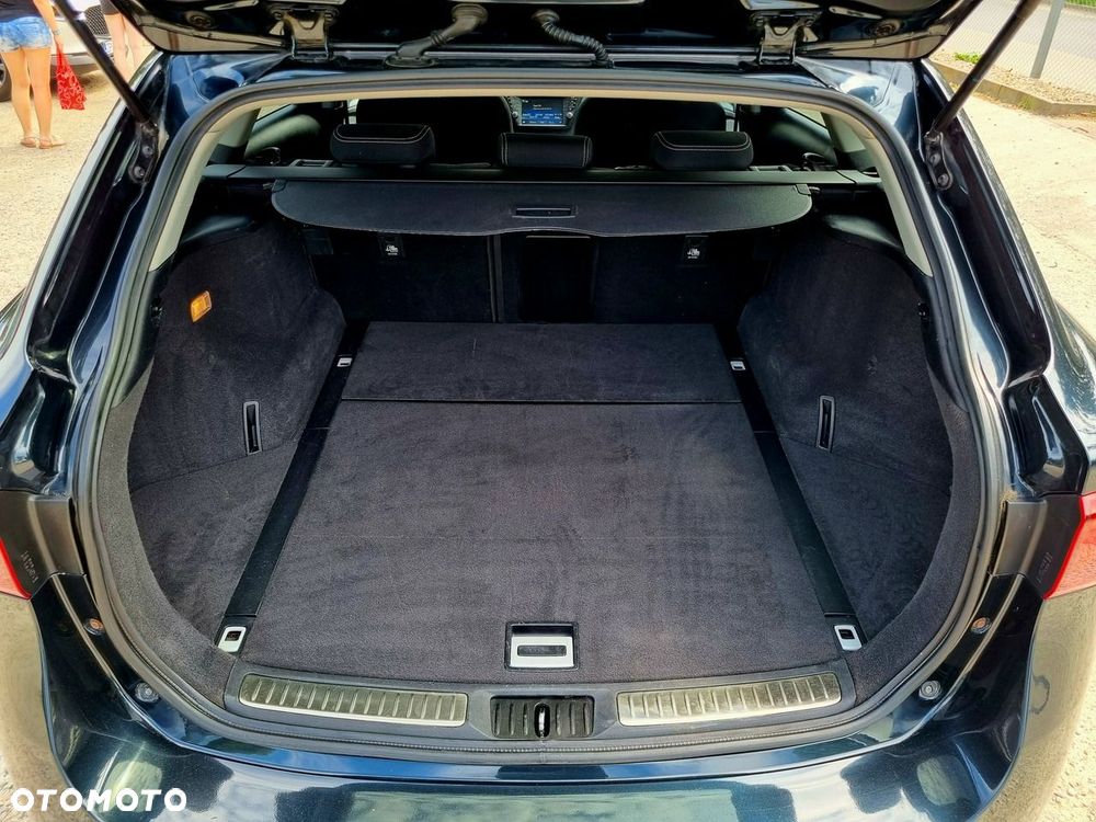 Toyota Avensis 1.8 Premium MS - 12