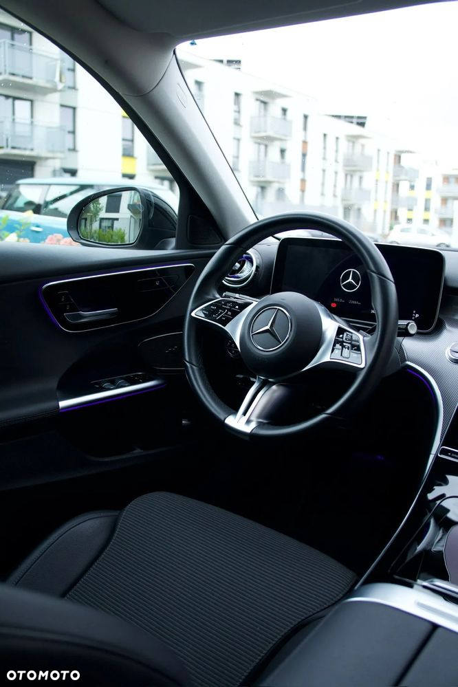Mercedes-Benz Klasa C 300 9G-TRONIC - 8