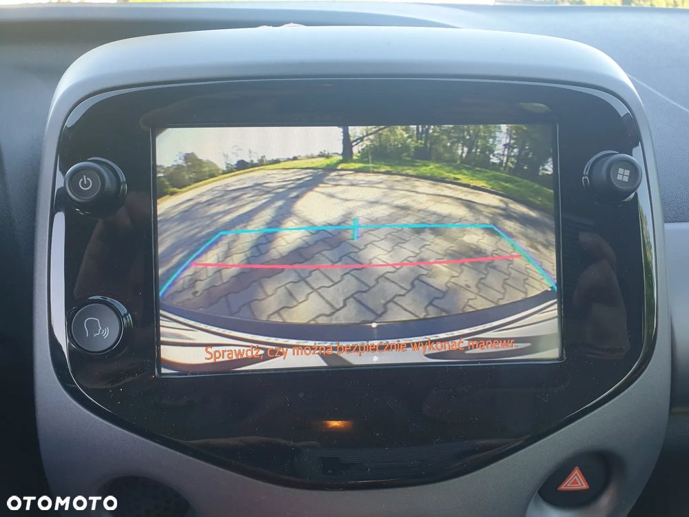 Toyota Aygo x-play - 17