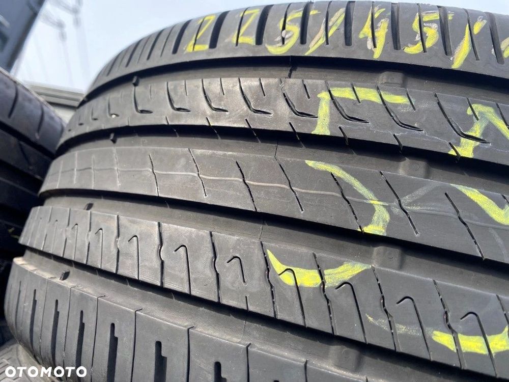 225/45/17 Barum Bravuris 5HM_7,8mm_4szt_(59) - 5