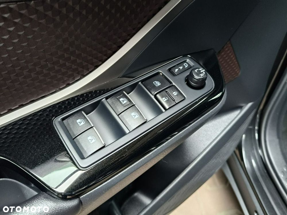 Toyota C-HR 1.8 Hybrid GPF Executive - 21