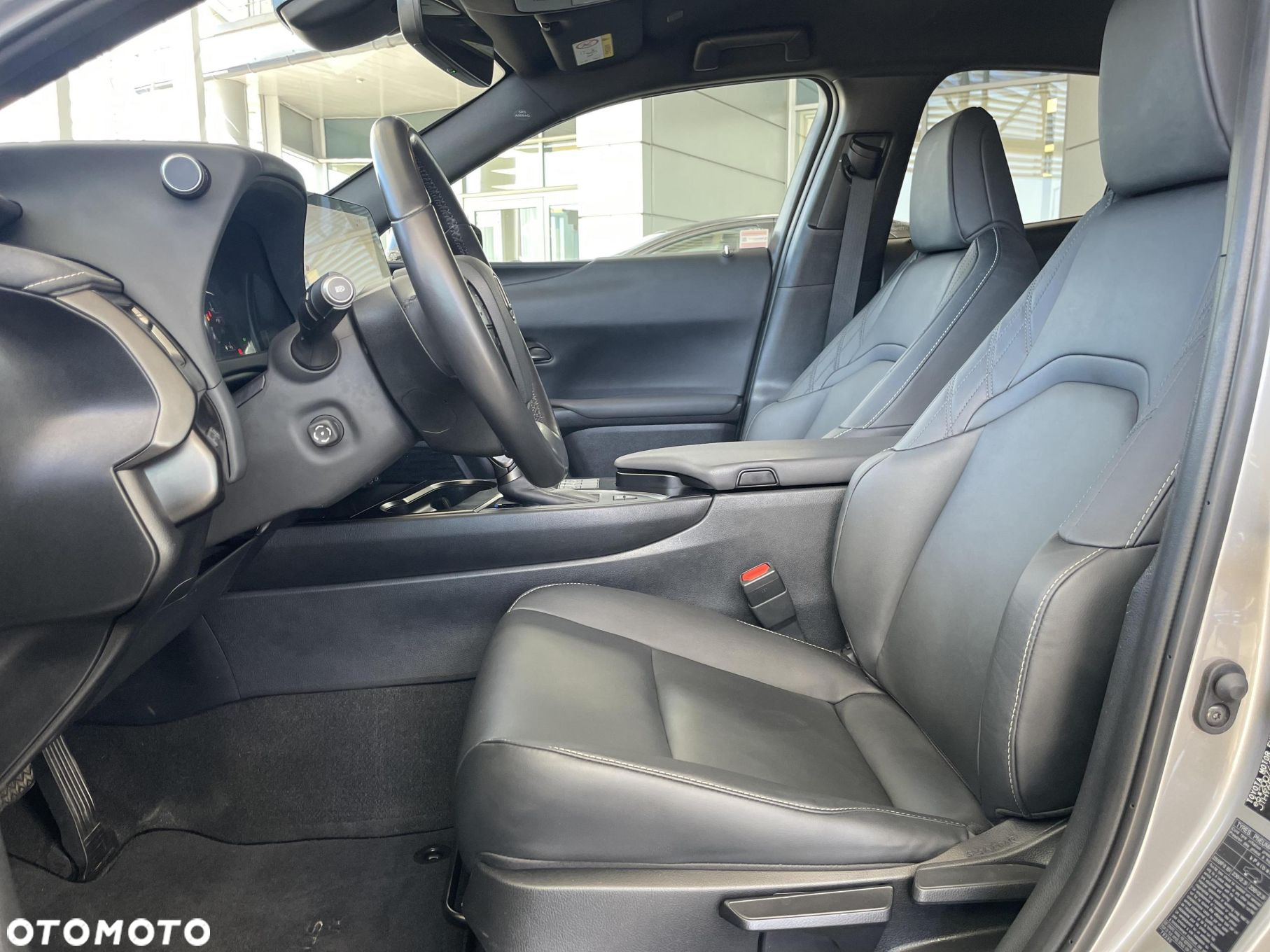 Lexus UX - 14