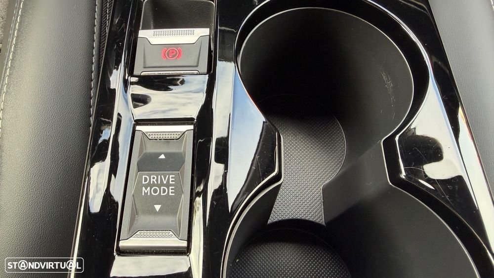 Peugeot 208 PureTech 100 GT Pack - 26