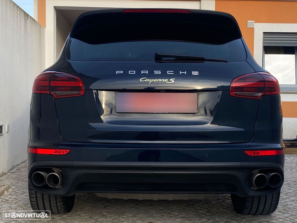 Porsche Cayenne S E-Hybrid - 3