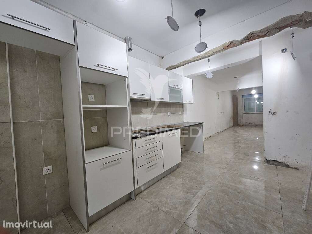 T2 na Cova da Piedade Remodelado - Grande imagem: 2/16