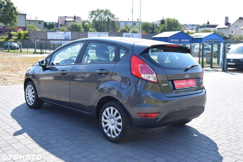 Ford Fiesta - 10