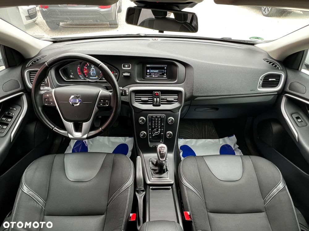Volvo V40 T3 - 6