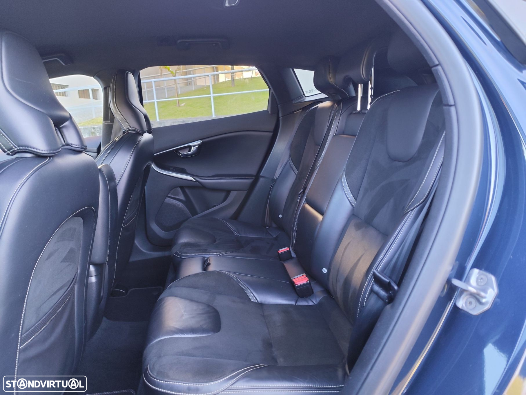 Volvo V40 1.6 D2 R-Design - 21