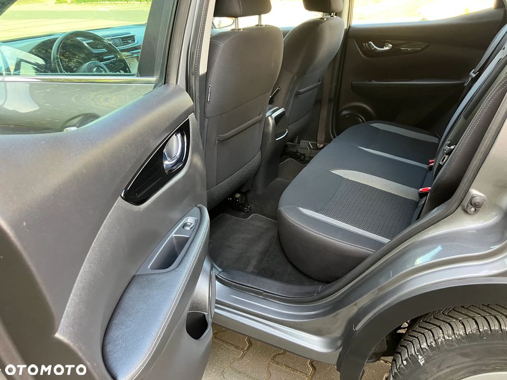 Nissan Qashqai 1.3 DIG-T N-Connecta EU6d - 28