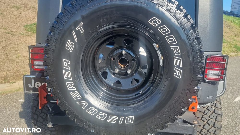 Jeep Wrangler - 27