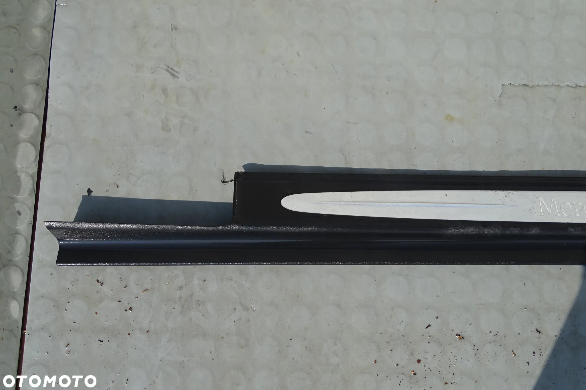 Listwa wewnętrzna progowa lewa Mercedes CLK W209 AMG A2096800135 - 4