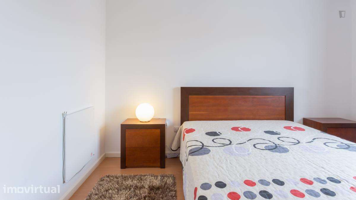 Quarto - localizado em Valbom Porto - Grande imagem: 4/41
