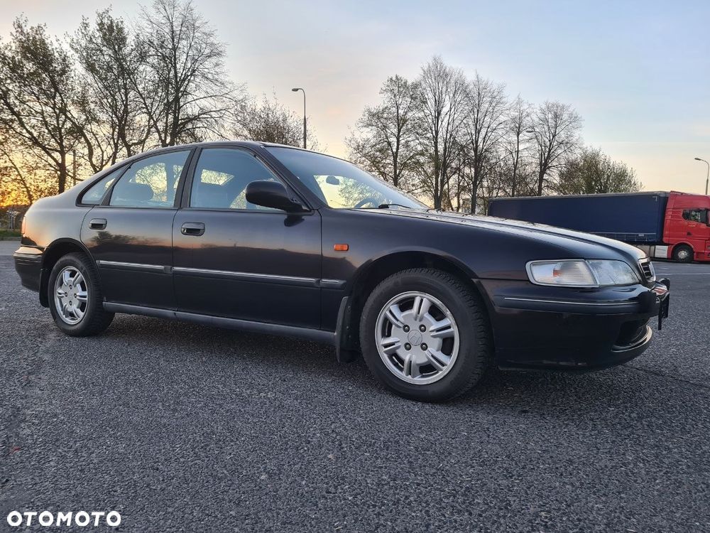 Honda Accord ver-2-2-vtec - 2