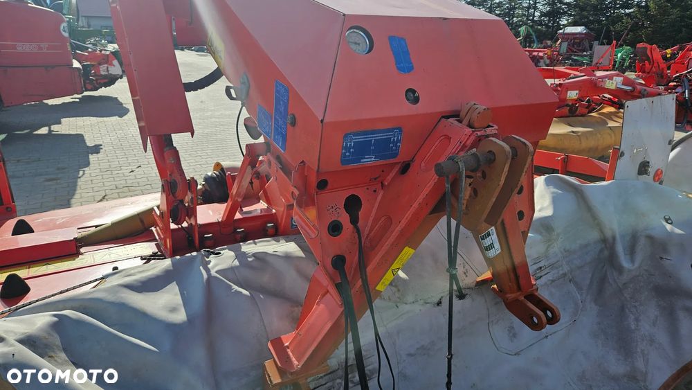 SaMasz KDD 861 S+T Kosiarka Dyskowa Motyl z taśmami  w Zestawie z Czołową kosiarką KDF 340 S - 24