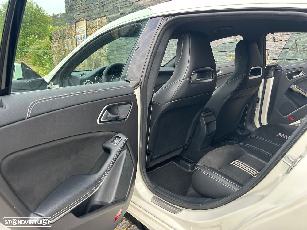 Mercedes-Benz CLA 180 d AMG Line - 14