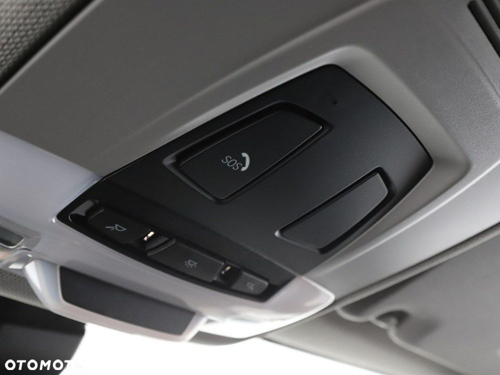 BMW Seria 2 220d xDrive - 36