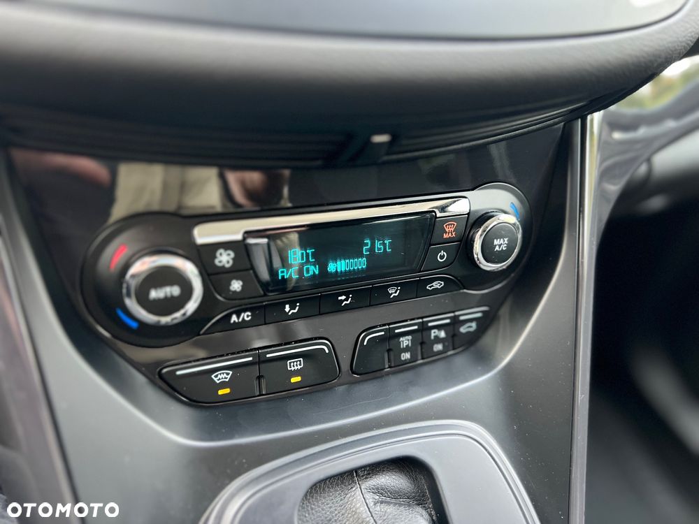 Ford Kuga 2.0 TDCi 4x4 Titanium - 33