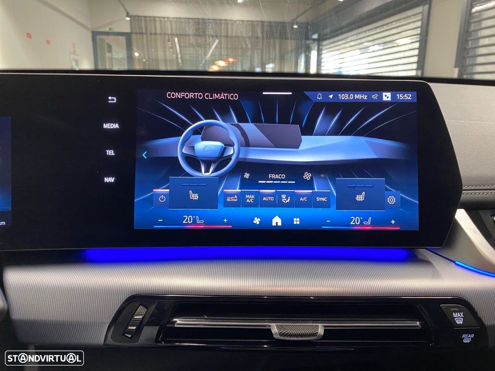 BMW iX1 eDrive20 Pack Desportivo M Pro - 10