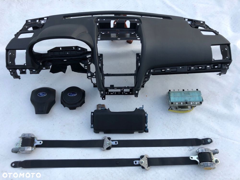 subaru legacy deska kokpit konsola poduszki - 1