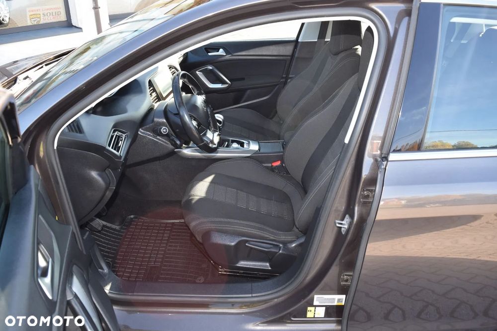 Peugeot 308 SW BlueHDi 120 Stop & Start Allure - 17