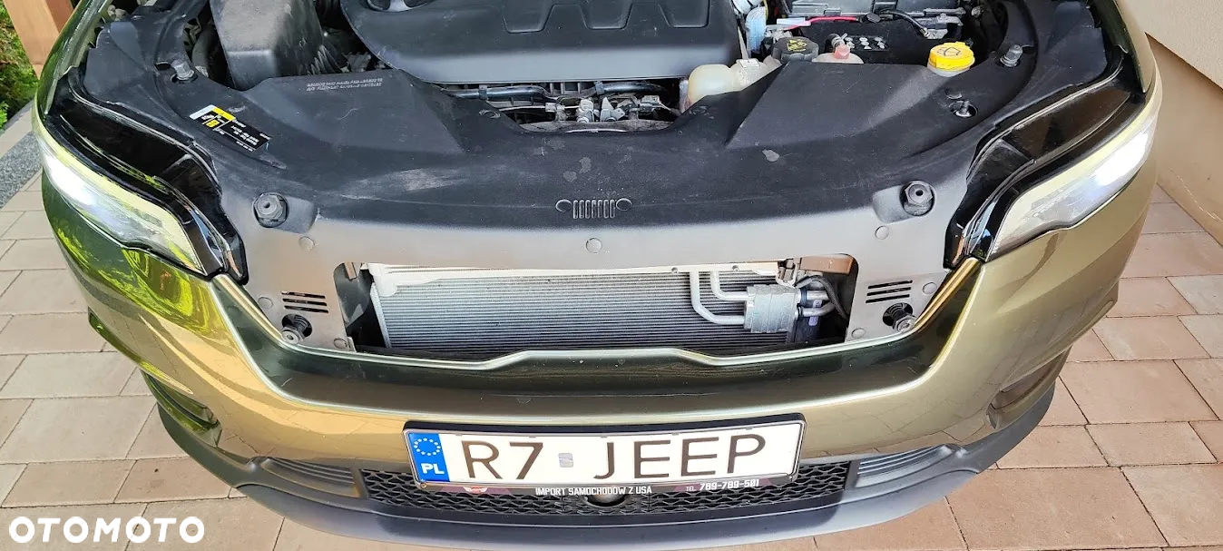 Jeep Cherokee - 28