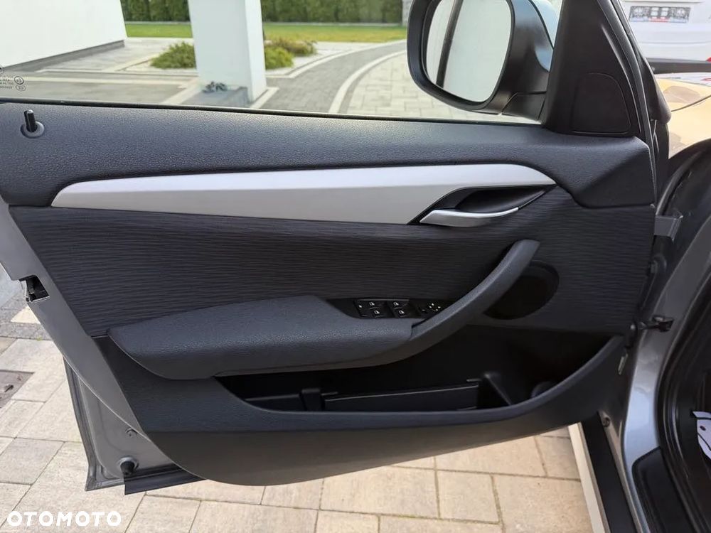 BMW X1 sDrive18i xLine - 26