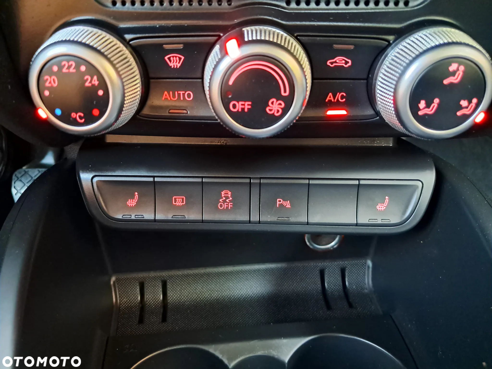 Audi A1 Sportback 1.6 TDI S line Sportpaket - 19