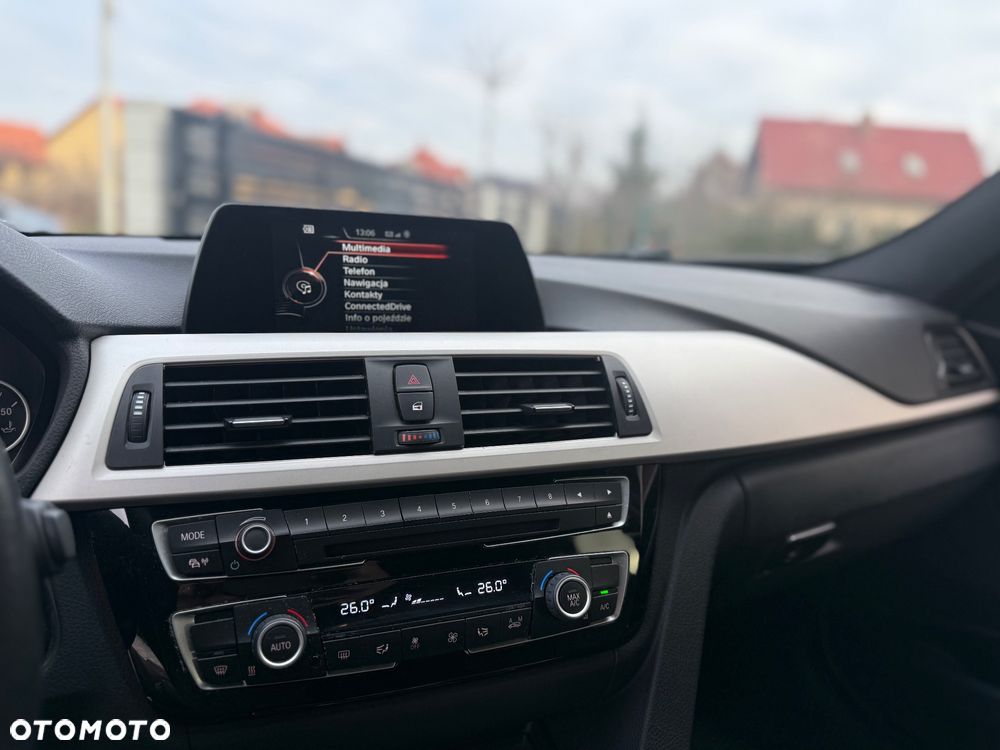 BMW Seria 3 320d - 14