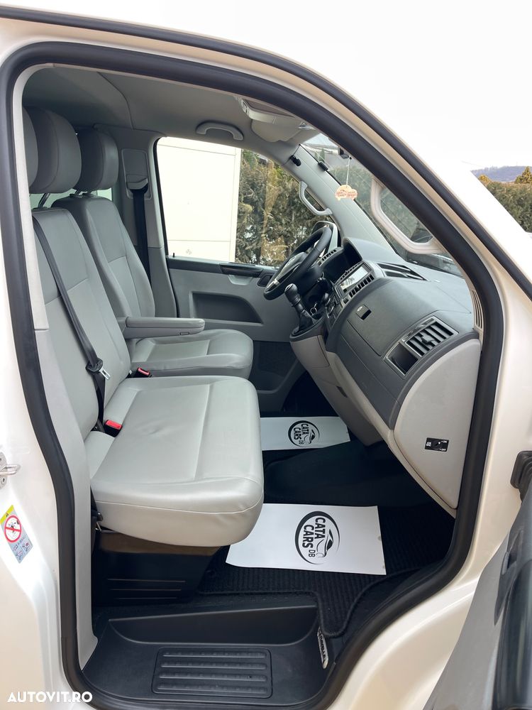 Volkswagen Caravelle - 23