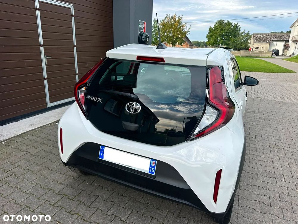 Toyota Aygo X S-CVT Play - 24