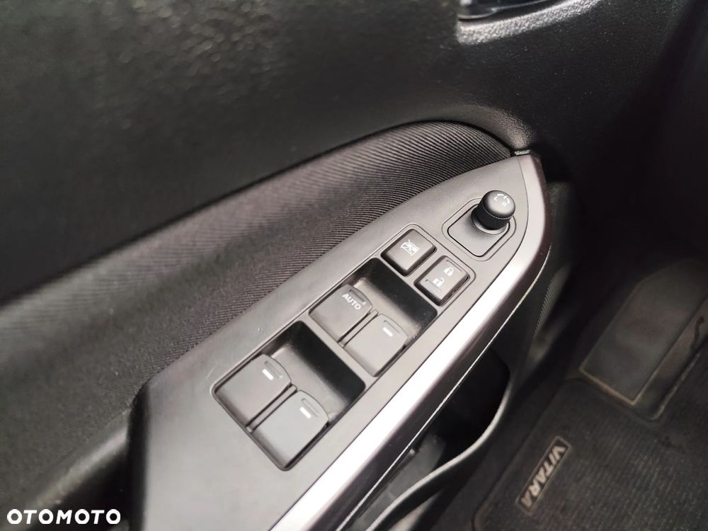 Suzuki Vitara 1.5 Strong Hybrid Premium 2WD AGS - 17