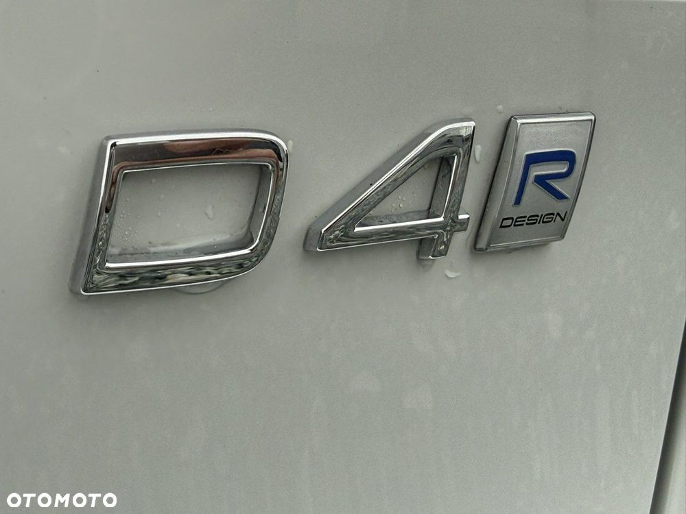 Volvo V90 D4 R-Design - 37