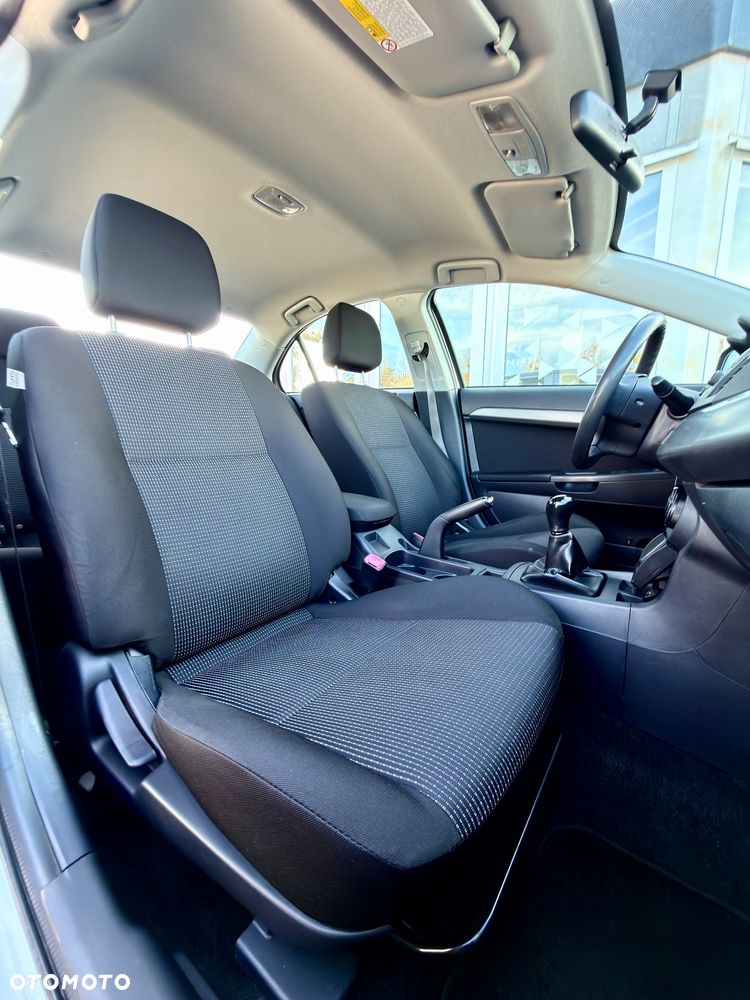 Mitsubishi Lancer 1.5 - 18