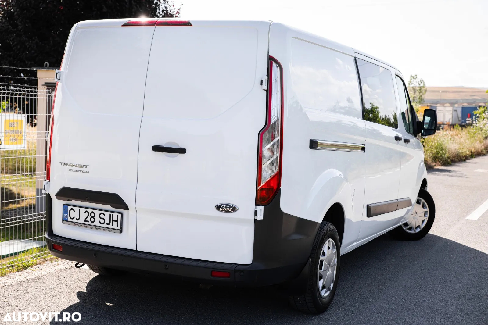 Ford Transit Custom DCIV 310 2.0 TDCI LWB L2H1 Limited - 32