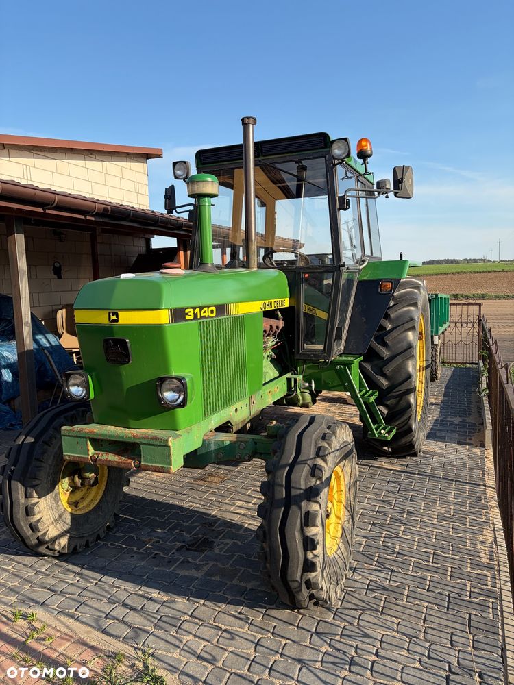 John Deere 3140 - 2