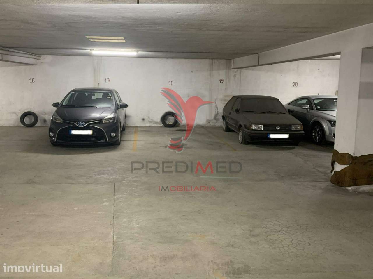 Três Lugar de Garagem - Grande imagem: 2/3