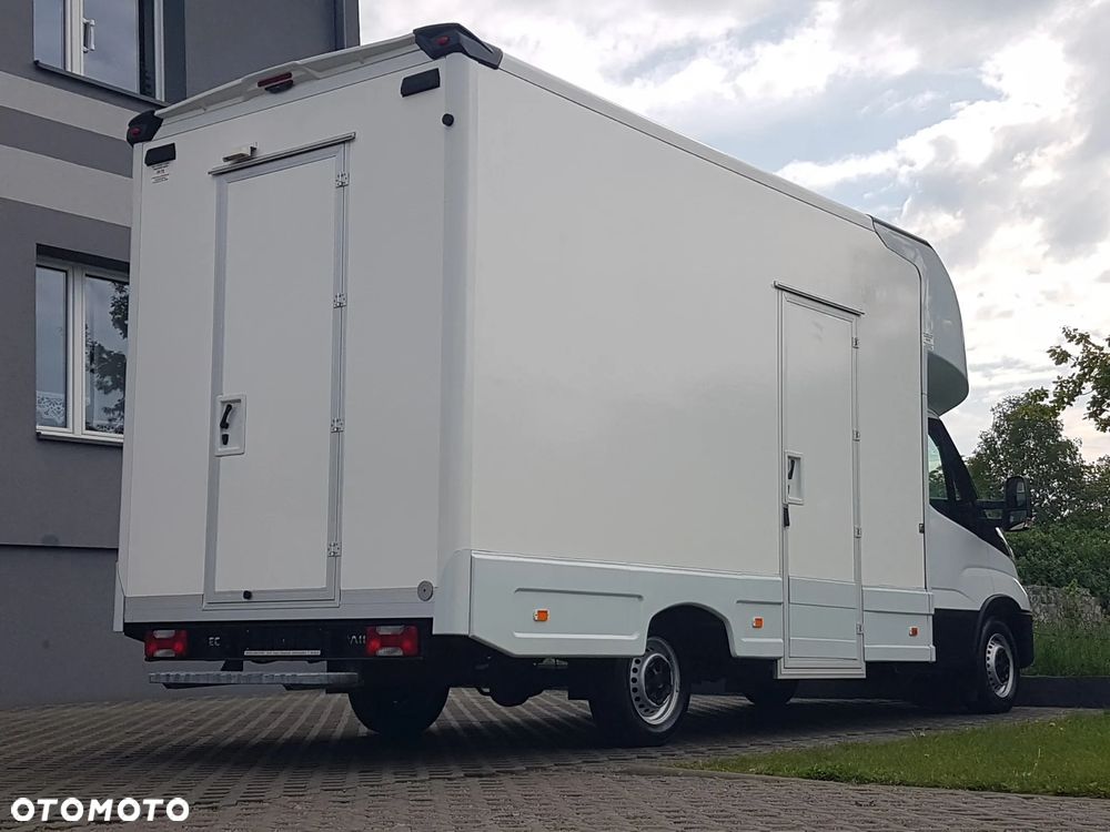 Iveco DAILY KONTENER NISKOPODŁOGOWY 4,43x2,23x2,42 SKLEP BAR FOODTRUCK KAMPER KLIMA - 29
