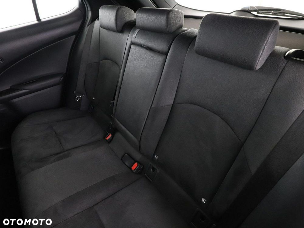 Lexus UX 250h Business Edition - 18