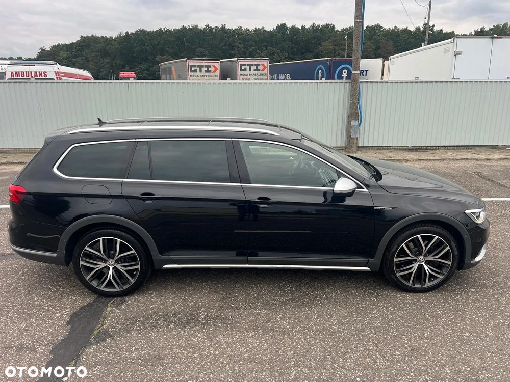 Volkswagen Passat Alltrack 2.0 TDI Bi-Turbo SCR 4Mot DSG - 9