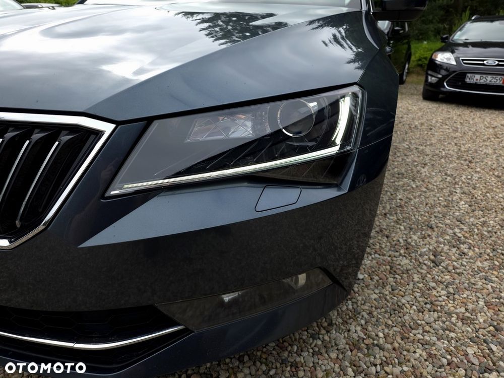 Skoda Superb 2.0 TDI Style DSG - 25